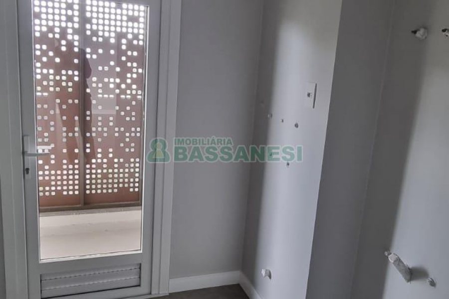Apartamento com 176m², 3 dormitórios, 3 vagas, no bairro Rio Branco em Caxias do Sul para Comprar