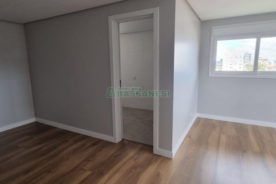 Apartamento com 176m², 3 dormitórios, 3 vagas, no bairro Rio Branco em Caxias do Sul para Comprar