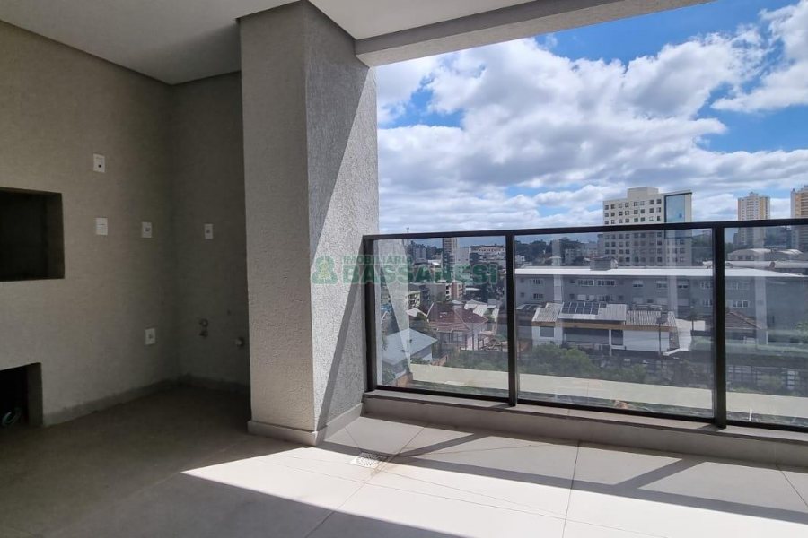Apartamento com 176m², 3 dormitórios, 3 vagas, no bairro Rio Branco em Caxias do Sul para Comprar