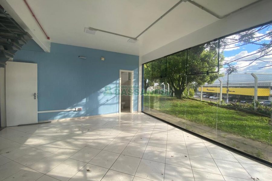 Pavilhão com 1300m², no bairro Cidade Nova em Caxias do Sul para Alugar