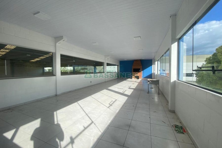 Pavilhão com 1300m², no bairro Cidade Nova em Caxias do Sul para Alugar
