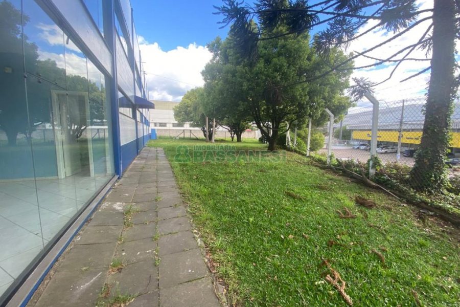 Pavilhão com 1300m², no bairro Cidade Nova em Caxias do Sul para Alugar
