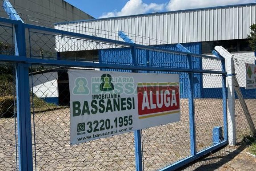 Pavilhão com 1300m², no bairro Cidade Nova em Caxias do Sul para Alugar