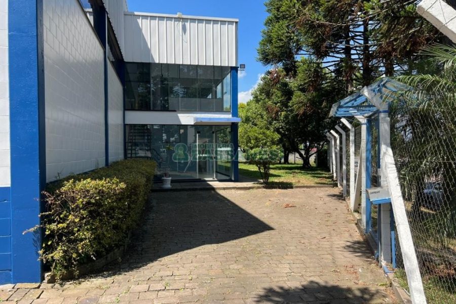 Pavilhão com 1300m², no bairro Cidade Nova em Caxias do Sul para Alugar