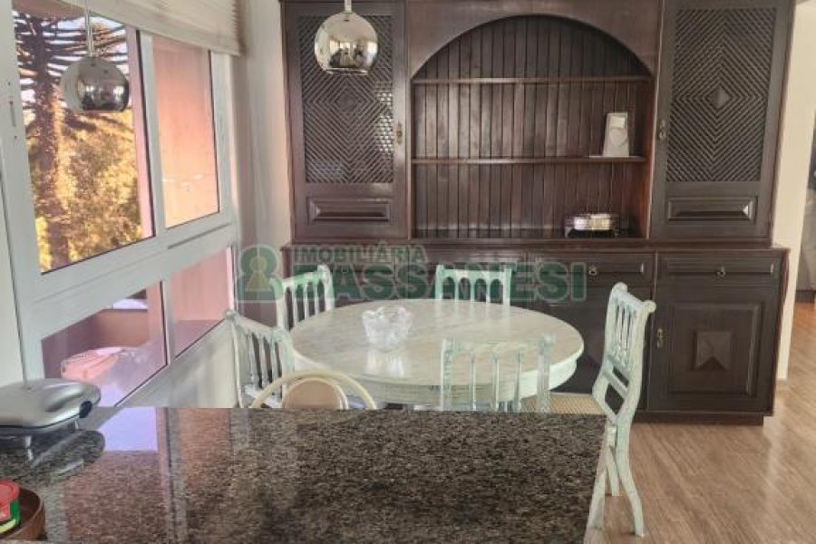 Apartamento com 92m², 2 dormitórios, 1 vaga, no bairro Nossa Senhora da Saúde em Caxias do Sul para Comprar