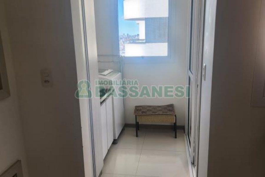Apartamento com 92m², 2 dormitórios, 1 vaga, no bairro Nossa Senhora da Saúde em Caxias do Sul para Comprar