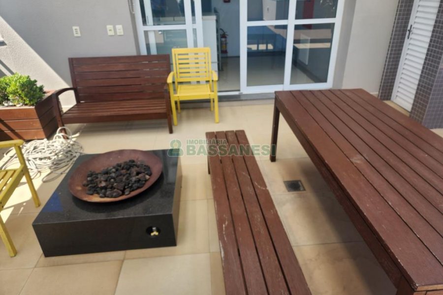 Apartamento com 92m², 2 dormitórios, 1 vaga, no bairro Nossa Senhora da Saúde em Caxias do Sul para Comprar