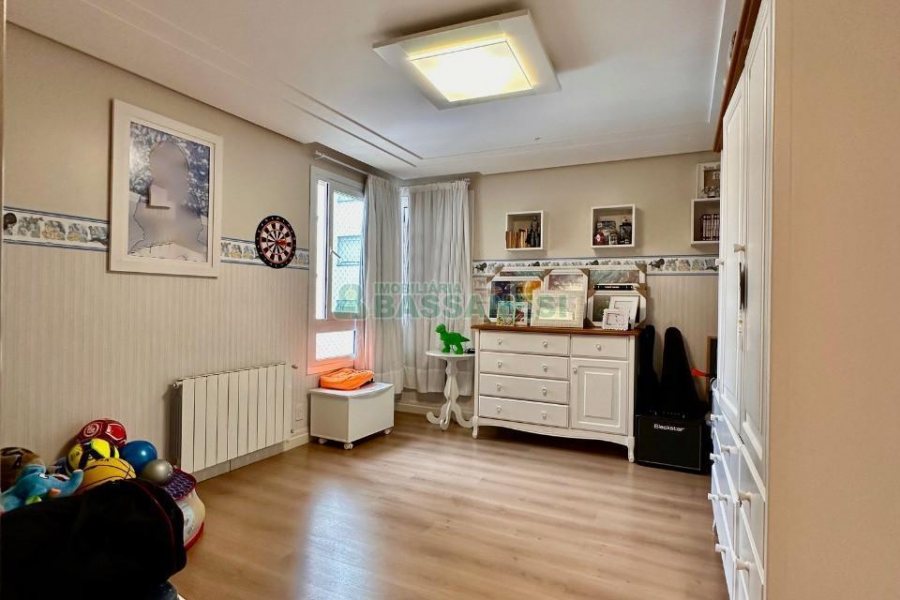 Apartamento com 202m², 3 dormitórios, 2 vagas, no bairro Exposição em Caxias do Sul para Comprar