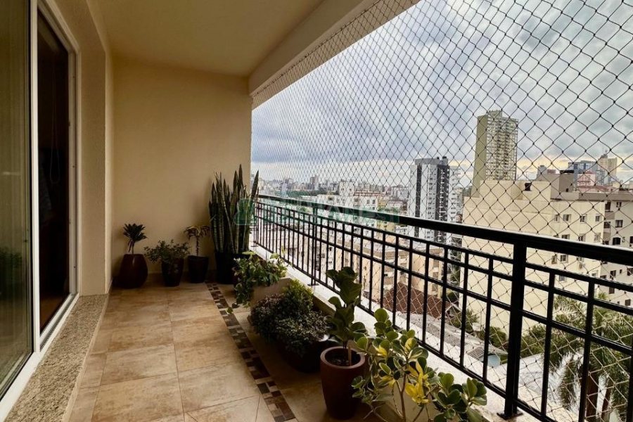 Apartamento com 202m², 3 dormitórios, 2 vagas, no bairro Exposição em Caxias do Sul para Comprar