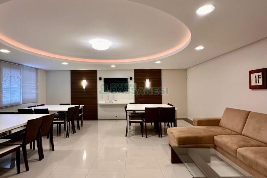 Apartamento com 202m², 3 dormitórios, 2 vagas, no bairro Exposição em Caxias do Sul para Comprar