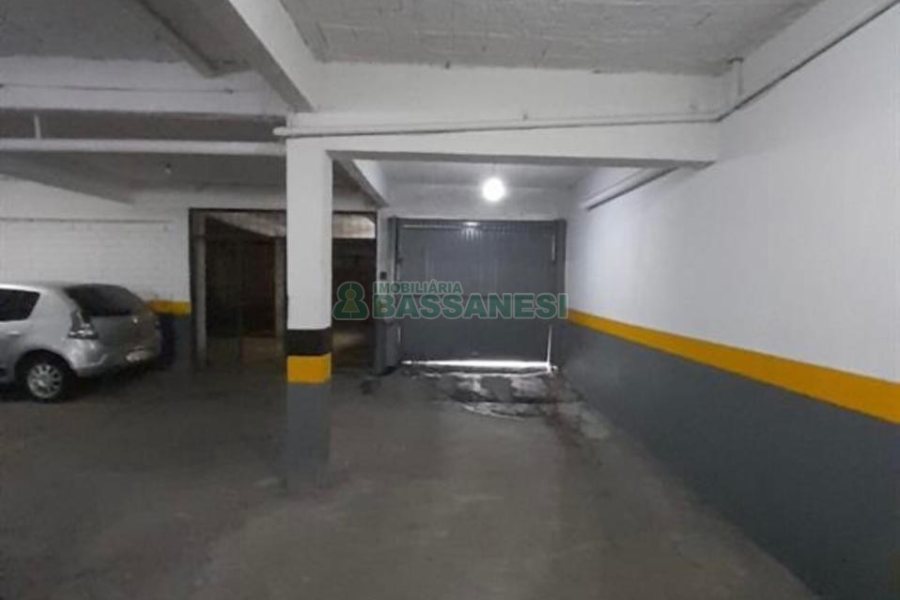 Loja com 220m², 2 vagas, no bairro Pio X em Caxias do Sul para Alugar