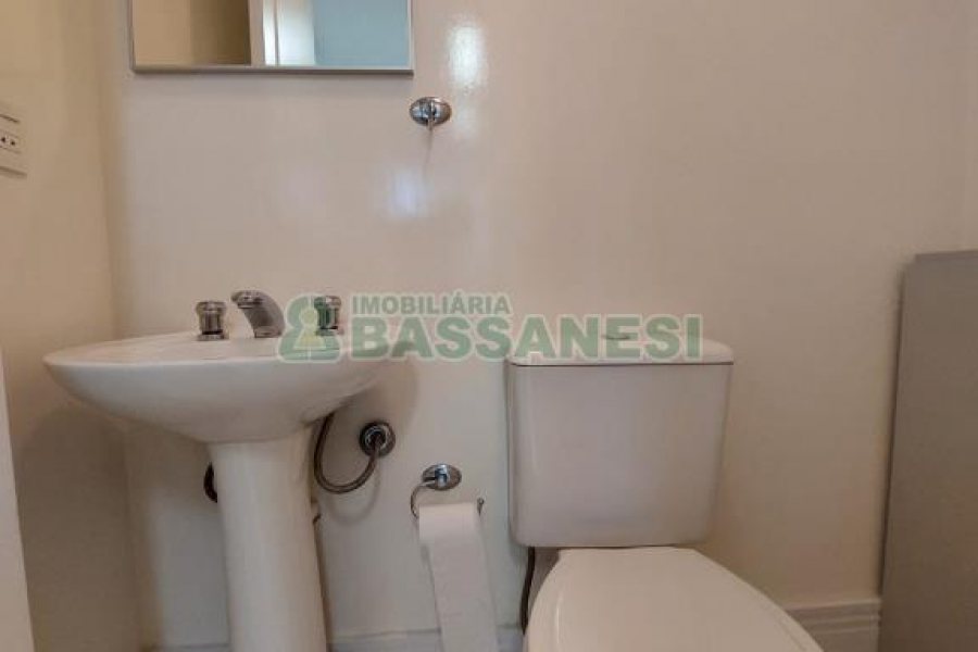Apartamento com 201m², 3 dormitórios, 4 vagas, no bairro Medianeira em Caxias do Sul para Comprar