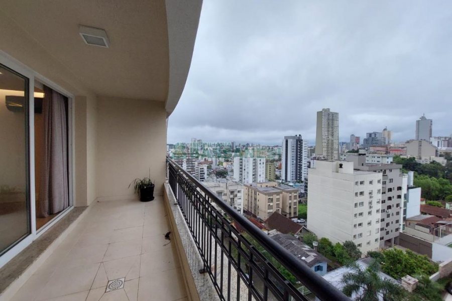 Apartamento com 201m², 3 dormitórios, 4 vagas, no bairro Medianeira em Caxias do Sul para Comprar