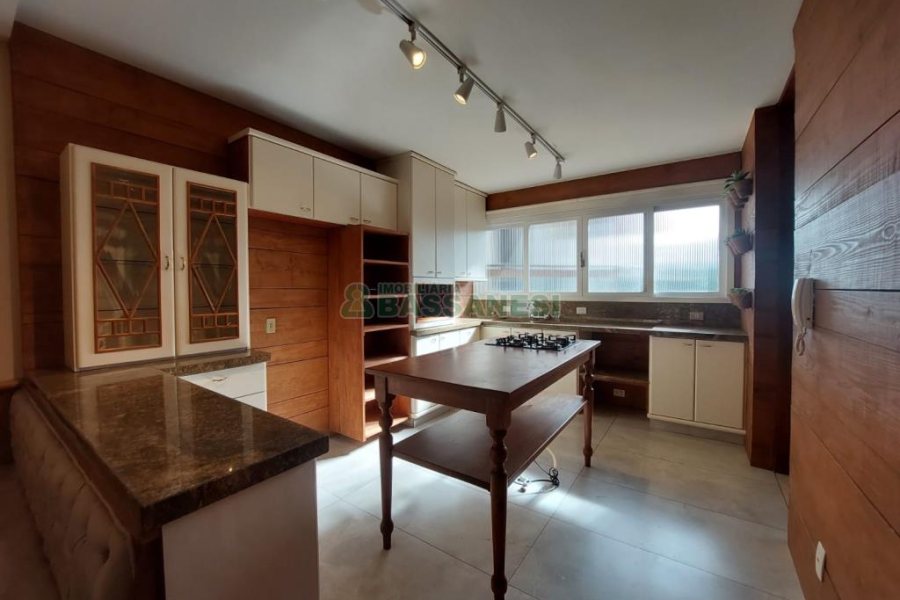 Apto/Cobertura com 132m², 3 dormitórios, 2 vagas, no bairro Pio X em Caxias do Sul para Comprar