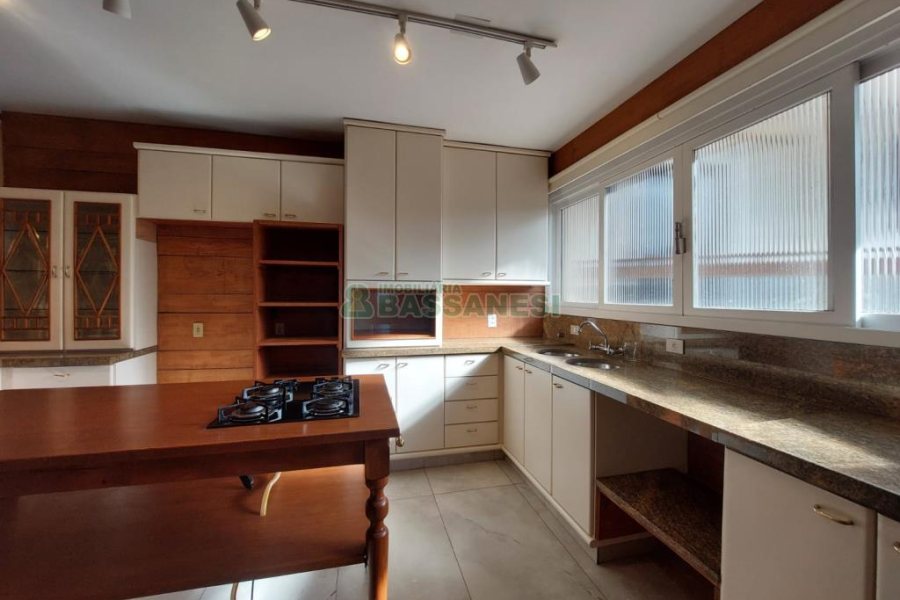 Apto/Cobertura com 132m², 3 dormitórios, 2 vagas, no bairro Pio X em Caxias do Sul para Comprar