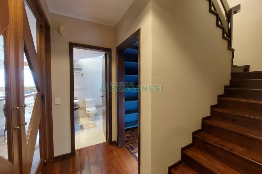 Apto/Cobertura com 132m², 3 dormitórios, 2 vagas, no bairro Pio X em Caxias do Sul para Comprar