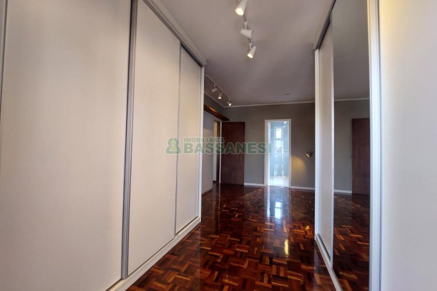Apto/Cobertura com 132m², 3 dormitórios, 2 vagas, no bairro Pio X em Caxias do Sul para Comprar