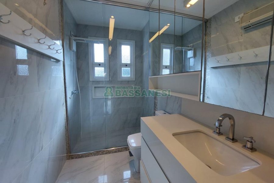 Apto/Cobertura com 132m², 3 dormitórios, 2 vagas, no bairro Pio X em Caxias do Sul para Comprar