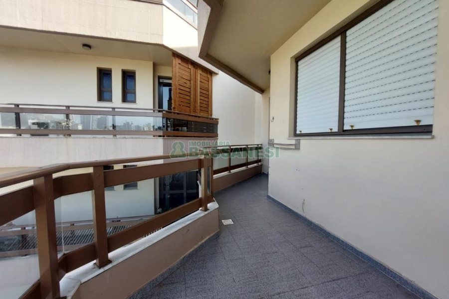 Apto/Cobertura com 132m², 3 dormitórios, 2 vagas, no bairro Pio X em Caxias do Sul para Comprar