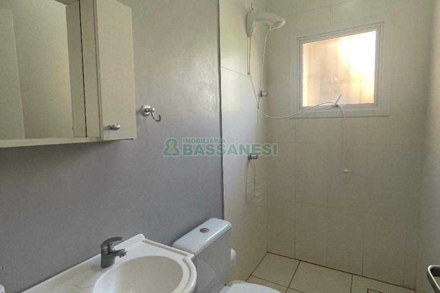 Casa com 450m², 4 dormitórios, 2 vagas, no bairro Rio Branco em Caxias do Sul para Comprar