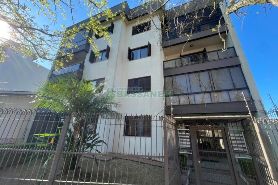 Apartamento com 115m², 3 dormitórios, 1 vaga, no bairro Marechal Floriano em Caxias do Sul para Comprar