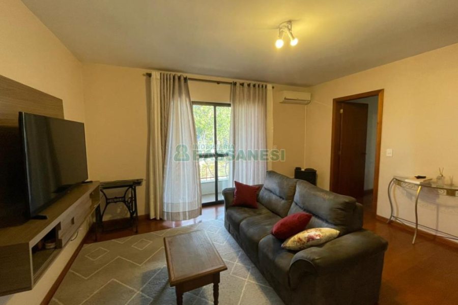 Apartamento com 115m², 3 dormitórios, 1 vaga, no bairro Marechal Floriano em Caxias do Sul para Comprar
