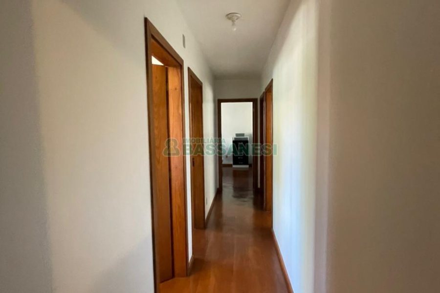 Apartamento com 115m², 3 dormitórios, 1 vaga, no bairro Marechal Floriano em Caxias do Sul para Comprar