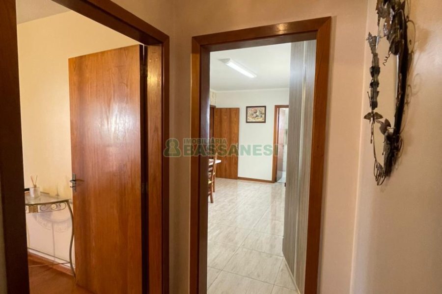 Apartamento com 115m², 3 dormitórios, 1 vaga, no bairro Marechal Floriano em Caxias do Sul para Comprar