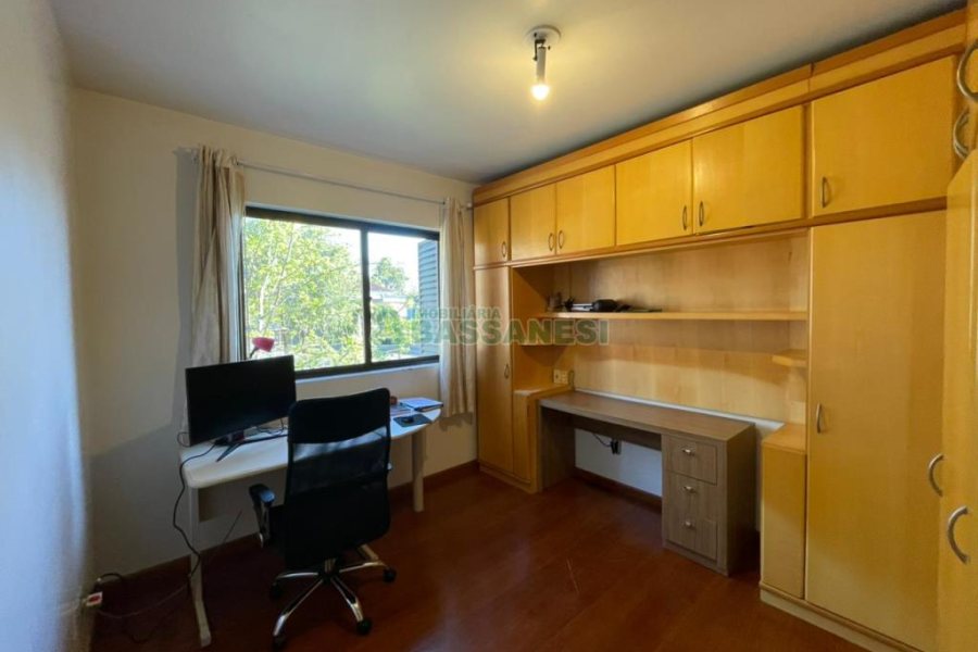 Apartamento com 115m², 3 dormitórios, 1 vaga, no bairro Marechal Floriano em Caxias do Sul para Comprar
