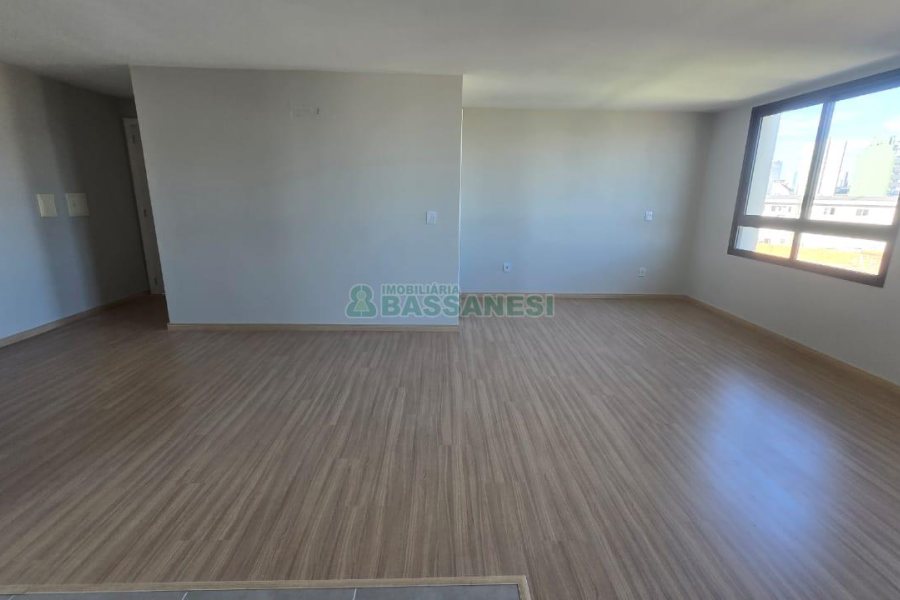 Kitinete com 47m², 1 vaga, no bairro Rio Branco em Caxias do Sul para Comprar
