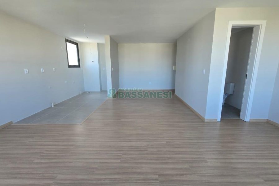 Kitinete com 47m², 1 vaga, no bairro Rio Branco em Caxias do Sul para Comprar