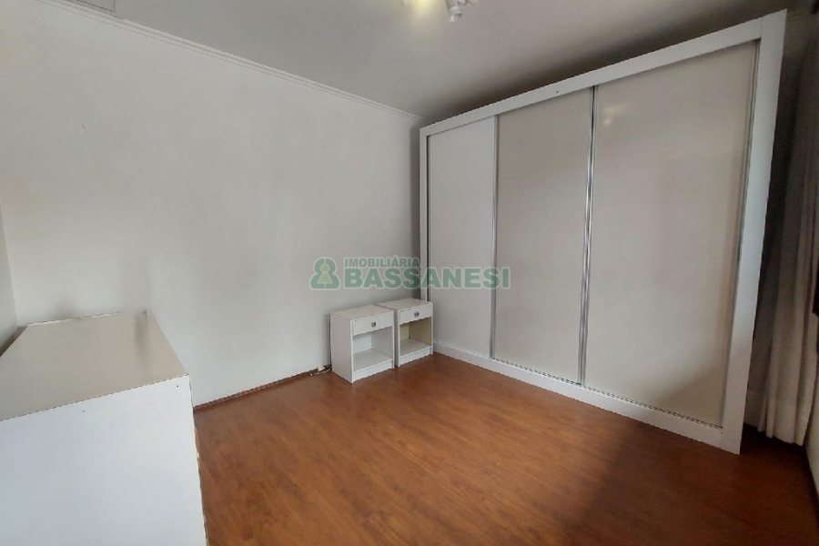 Casa com 160m², 3 dormitórios, 1 vaga, no bairro Rio Branco em Caxias do Sul para Alugar