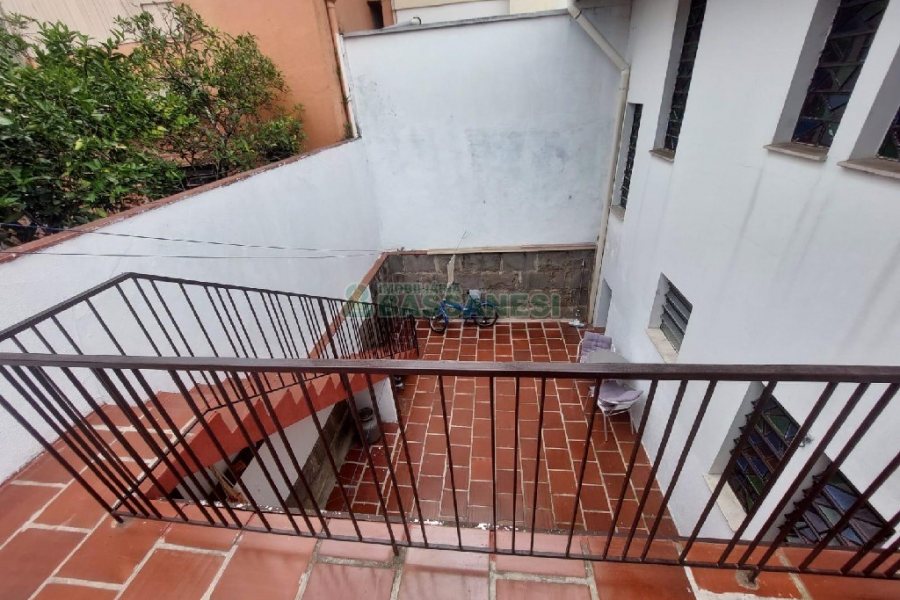 Casa com 160m², 3 dormitórios, 1 vaga, no bairro Rio Branco em Caxias do Sul para Alugar