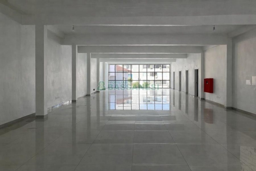 Predio com 1513m², 10 vagas, no bairro Pio X em Caxias do Sul para Alugar