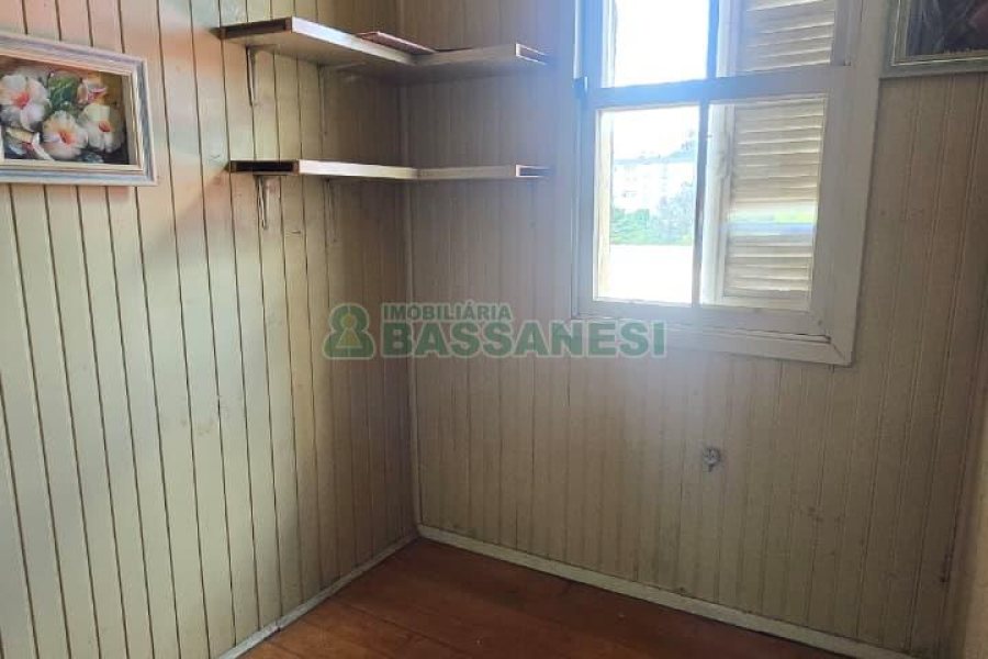 Casa com 222m², 4 dormitórios, 2 vagas, no bairro Marechal Floriano em Caxias do Sul para Comprar
