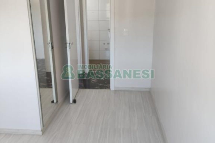 Apartamento com 58m², 2 dormitórios, 1 vaga, no bairro Santa Catarina em Caxias do Sul para Alugar ou Comprar