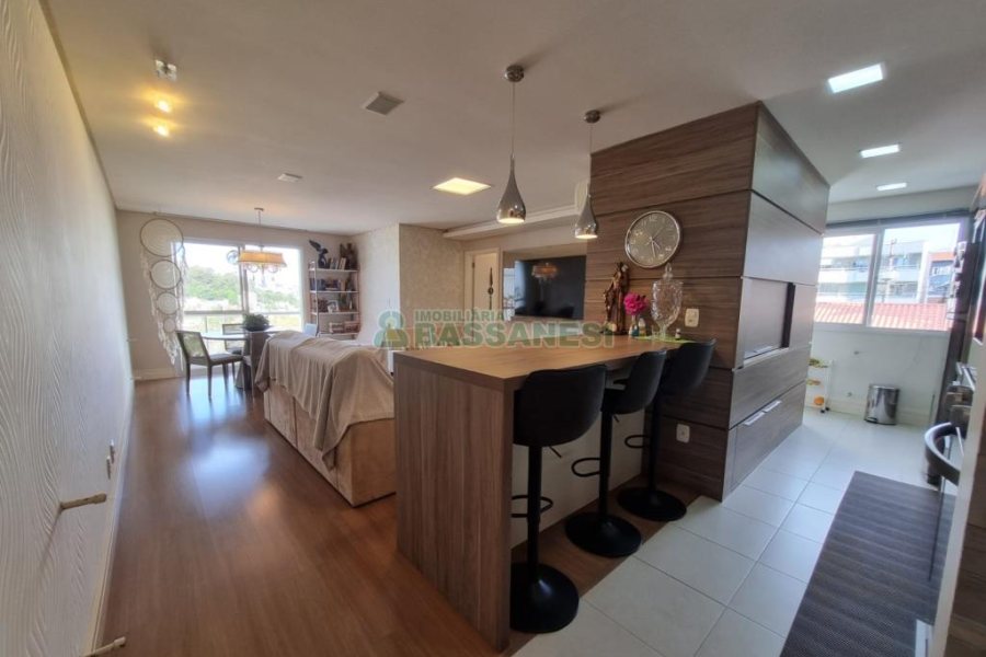 Apartamento com 96m², 2 dormitórios, 2 vagas, no bairro Colina Sorriso em Caxias do Sul para Comprar