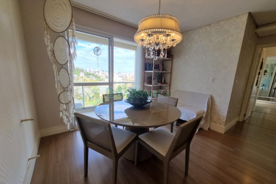 Apartamento com 96m², 2 dormitórios, 2 vagas, no bairro Colina Sorriso em Caxias do Sul para Comprar