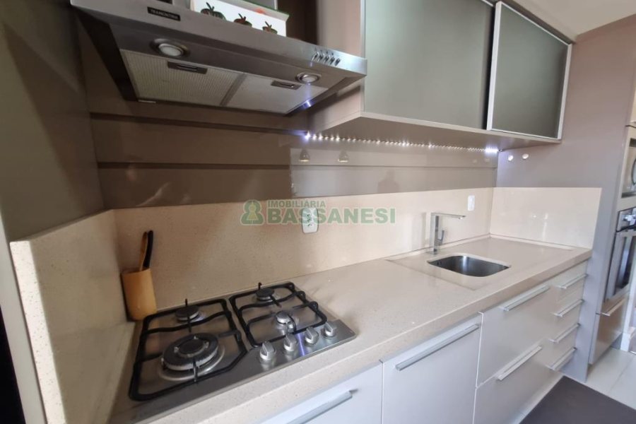 Apartamento com 96m², 2 dormitórios, 2 vagas, no bairro Colina Sorriso em Caxias do Sul para Comprar