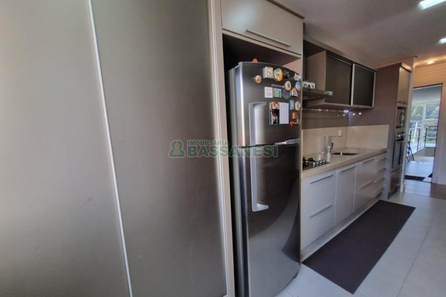 Apartamento com 96m², 2 dormitórios, 2 vagas, no bairro Colina Sorriso em Caxias do Sul para Comprar