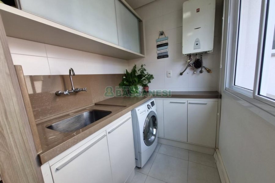 Apartamento com 96m², 2 dormitórios, 2 vagas, no bairro Colina Sorriso em Caxias do Sul para Comprar