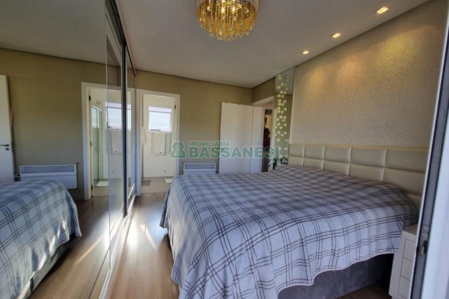 Apartamento com 96m², 2 dormitórios, 2 vagas, no bairro Colina Sorriso em Caxias do Sul para Comprar