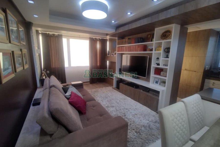 Apartamento com 93m², 2 dormitórios, 2 vagas, no bairro Villagio Iguatemi em Caxias do Sul para Comprar