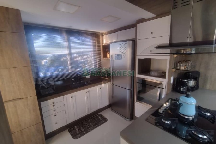 Apartamento com 93m², 2 dormitórios, 2 vagas, no bairro Villagio Iguatemi em Caxias do Sul para Comprar