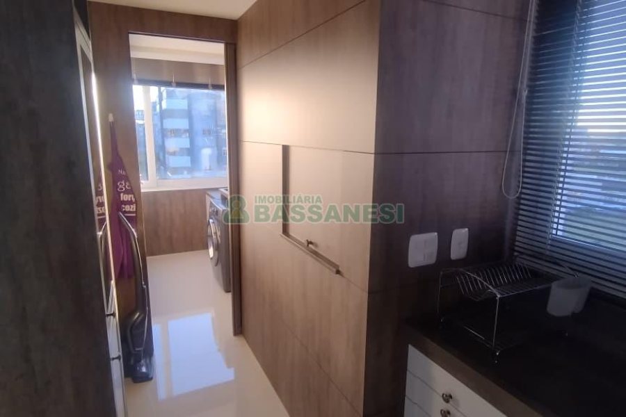 Apartamento com 93m², 2 dormitórios, 2 vagas, no bairro Villagio Iguatemi em Caxias do Sul para Comprar