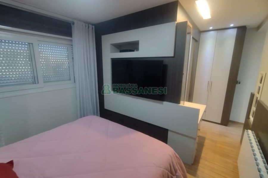 Apartamento com 93m², 2 dormitórios, 2 vagas, no bairro Villagio Iguatemi em Caxias do Sul para Comprar