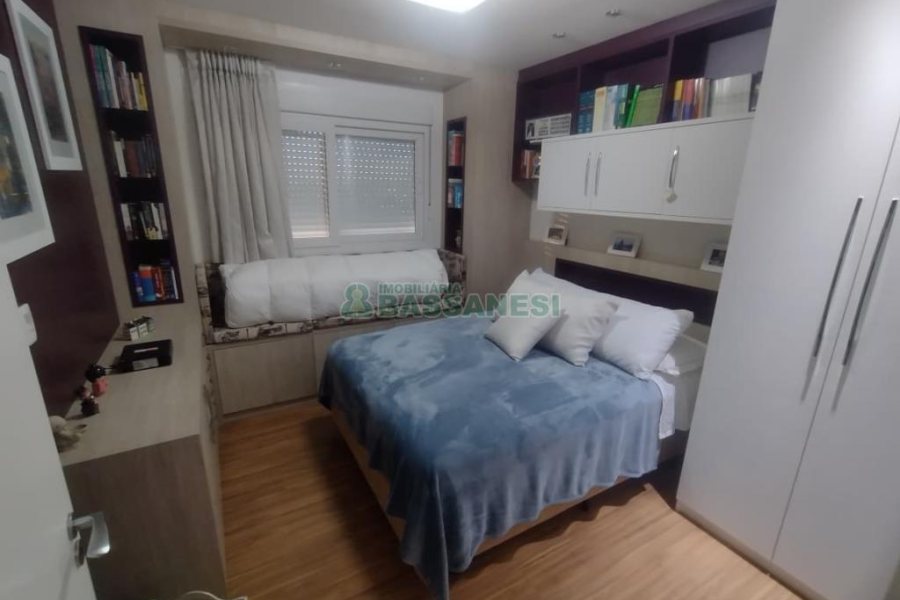 Apartamento com 93m², 2 dormitórios, 2 vagas, no bairro Villagio Iguatemi em Caxias do Sul para Comprar