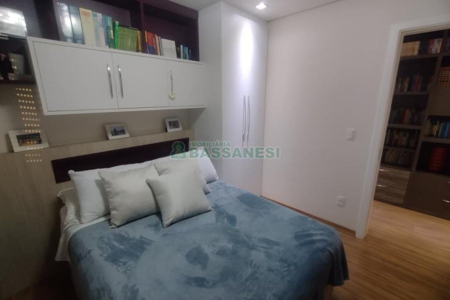 Apartamento com 93m², 2 dormitórios, 2 vagas, no bairro Villagio Iguatemi em Caxias do Sul para Comprar