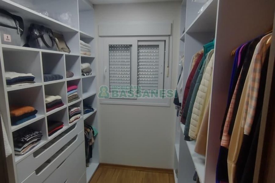 Apartamento com 93m², 2 dormitórios, 2 vagas, no bairro Villagio Iguatemi em Caxias do Sul para Comprar