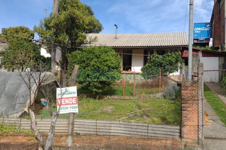 Casa com 146m², 3 dormitórios, 1 vaga, no bairro Diamantino em Caxias do Sul para Comprar